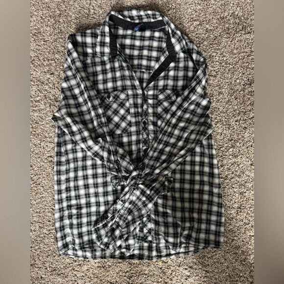 Black and white plaid button down shirt - Picture 1 of 5